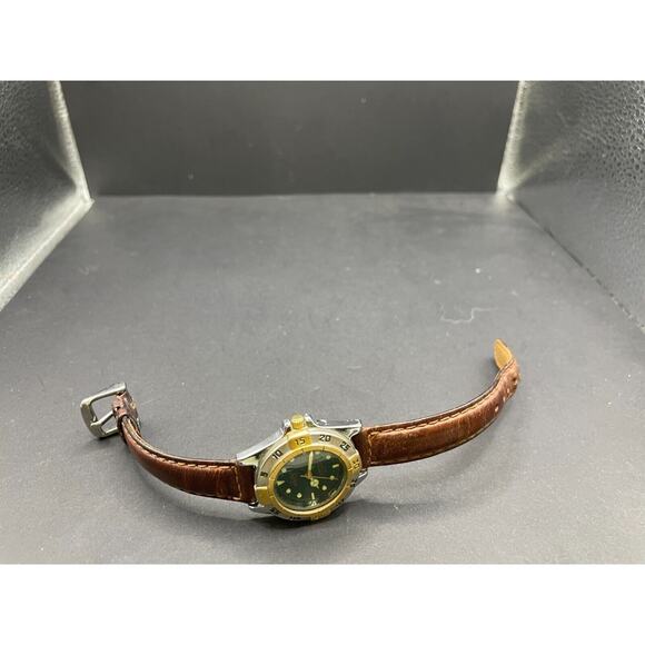 Vtg Freestyle Watch Women Silver Gold Two Tone Brown Leather Band 300 Ft WR main image 6